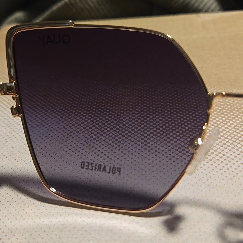 Quay Australia-NWOT "Srsly" Polarized Gold and Black Metal Sunglasses - Picture 13 of 17
